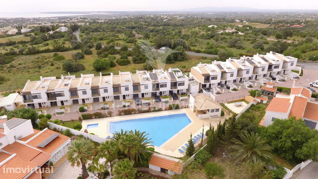 Moradia T3 em Condomínio com piscina - Grande imagem: 2/37
