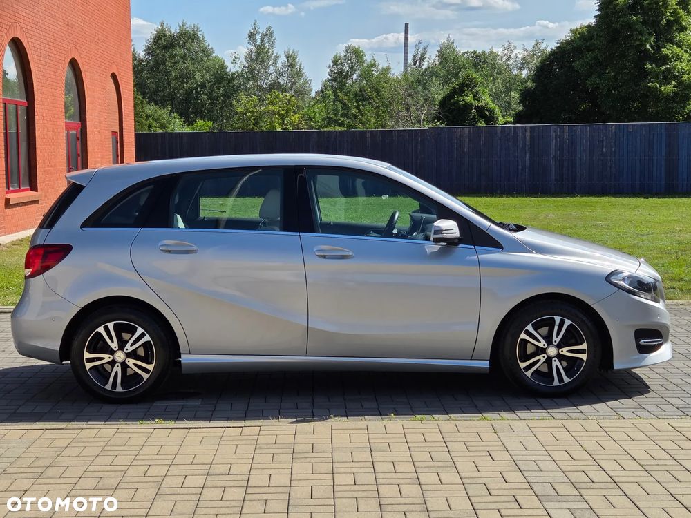 Mercedes-Benz Klasa B 180 7G-DCT Edition - 6