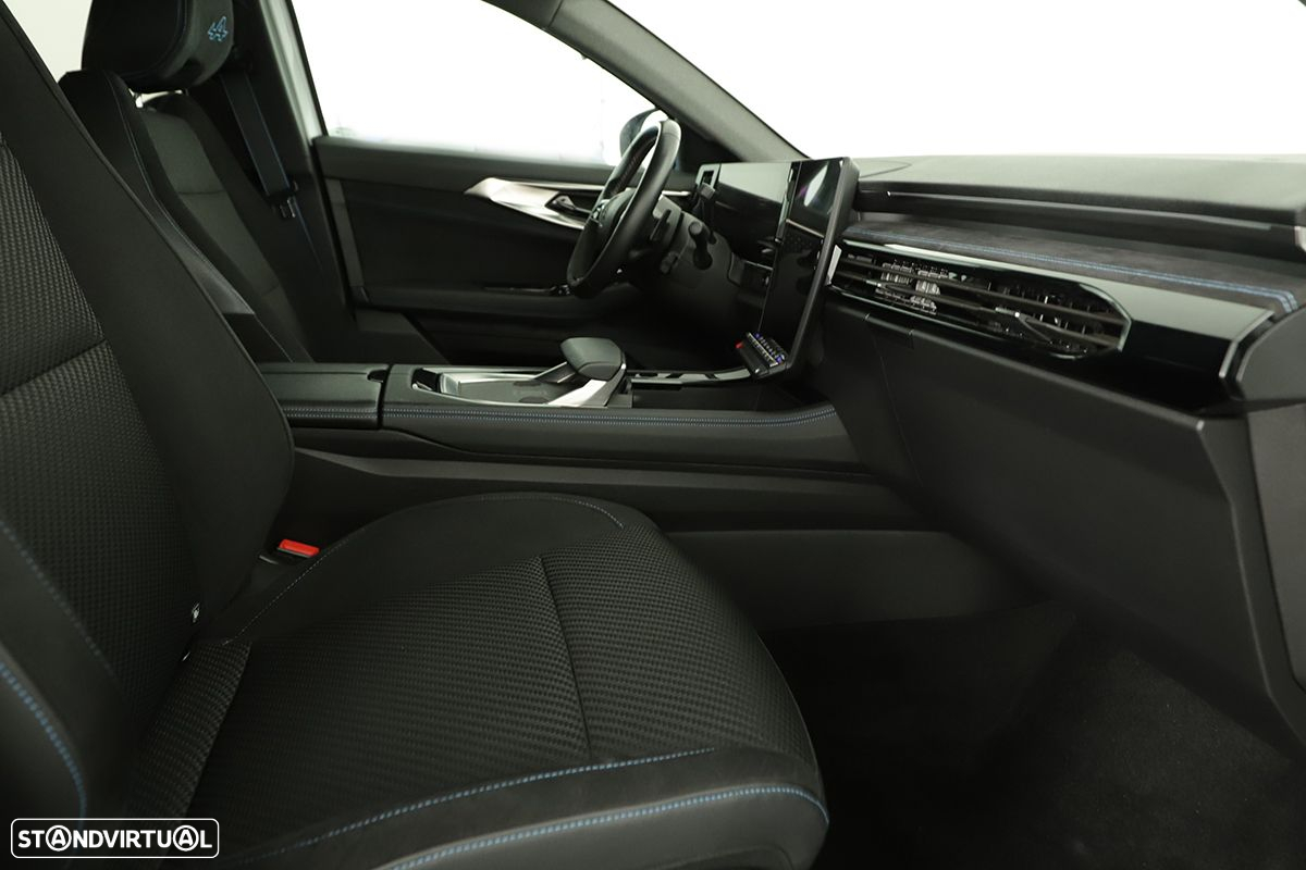 Renault Austral 1.2 E-Tech Iconic Espirit - 23