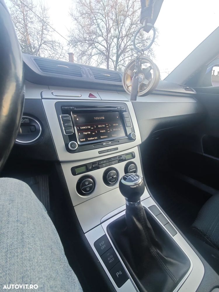 Volkswagen Passat - 21