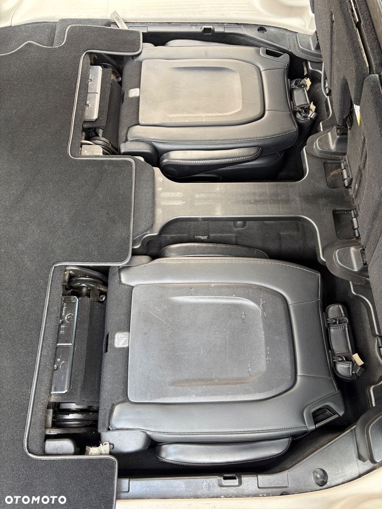 Chrysler Pacifica - 13