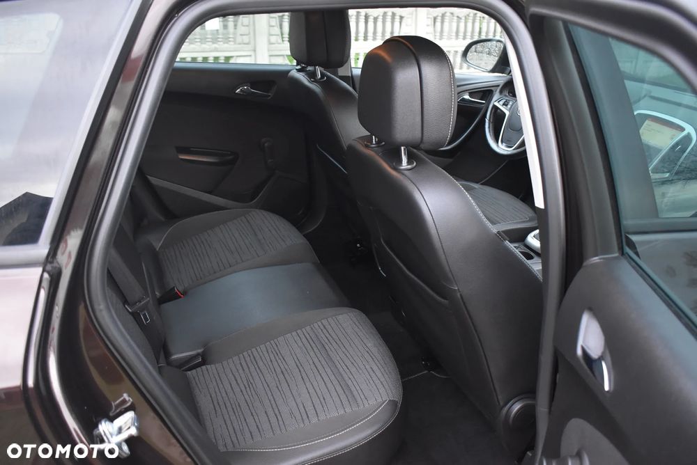 Opel Astra 1.4 Turbo Cosmo - 36