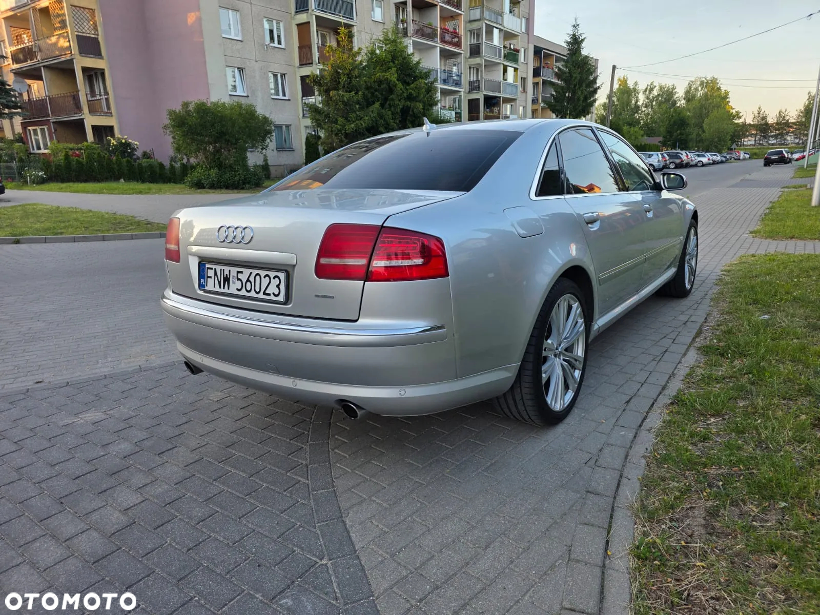 Audi A8 4.2 Quattro - 7