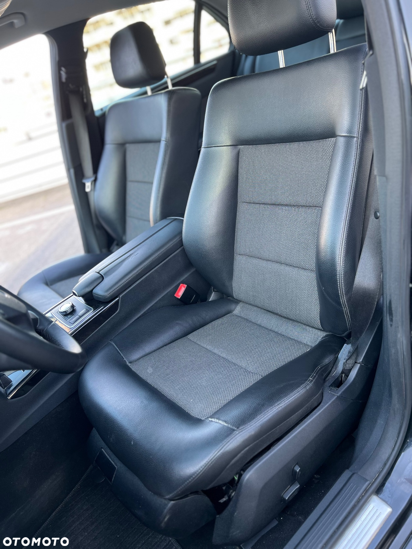 Mercedes-Benz Klasa E 350 CDI BlueEff Avantgarde - 15