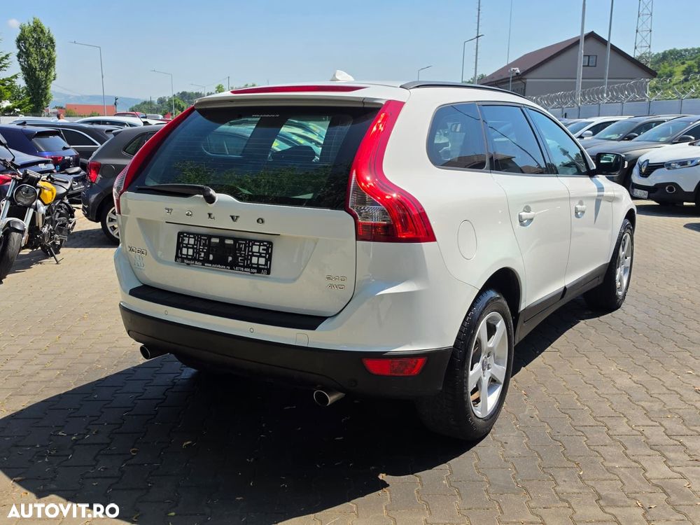 Volvo XC 60 D4 AWD Kinetic - 5