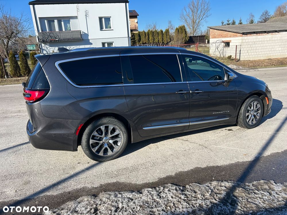 Chrysler Pacifica - 9