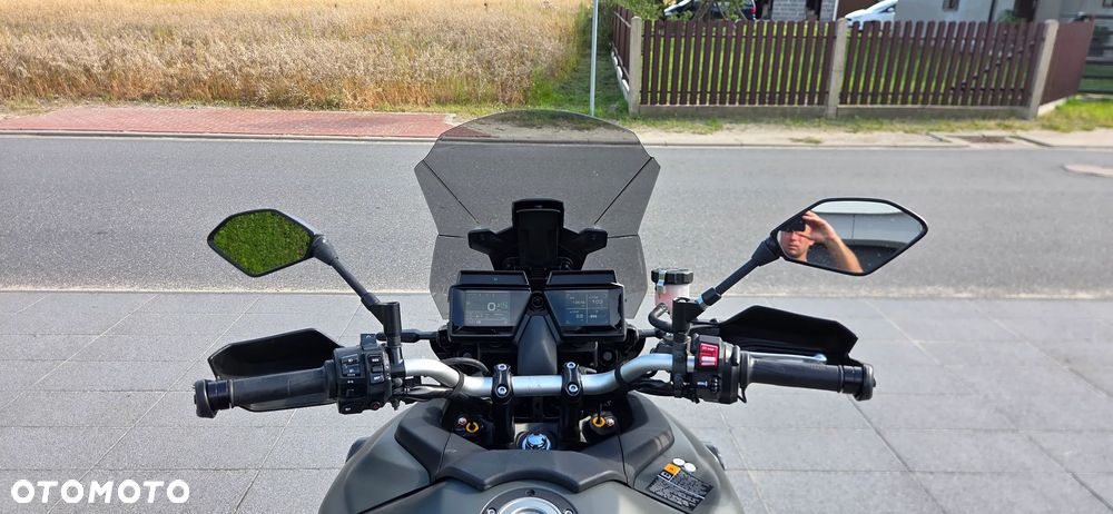 Yamaha MT - 9