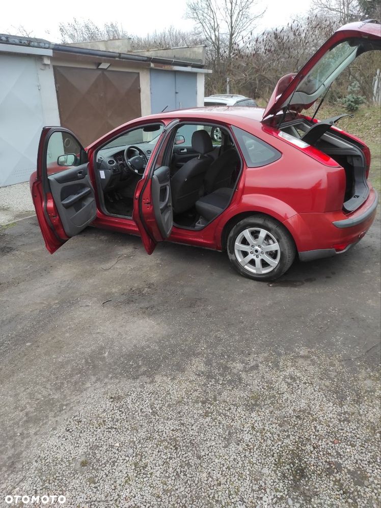 Ford Focus 2.0 Sport - 22