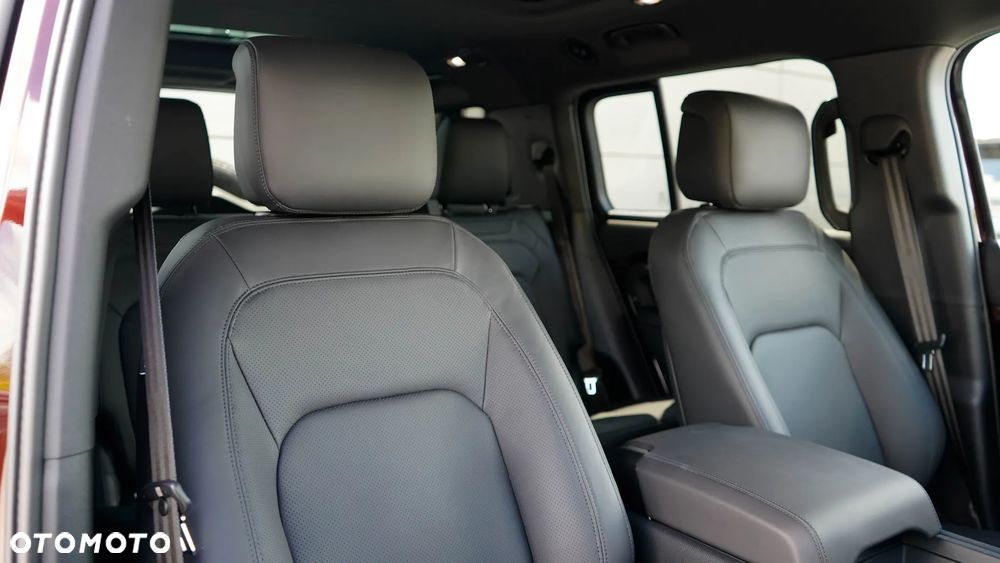 Land Rover Defender 3.0 D350 mHEV Outbound - 27