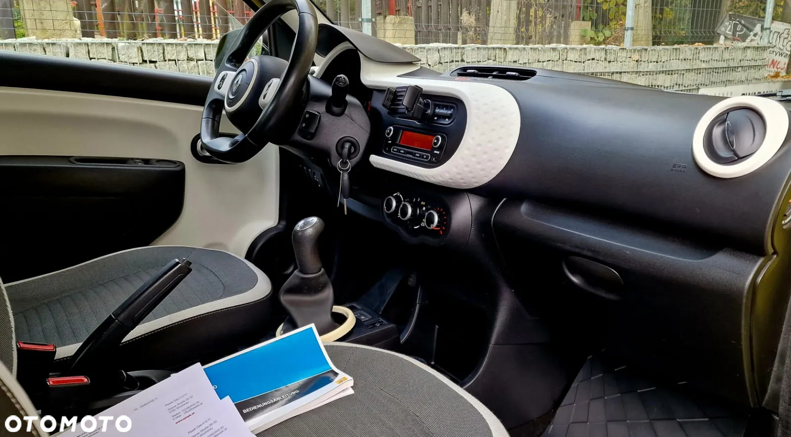 Renault Twingo SCe 70 Start&Stop LIMITED - 12