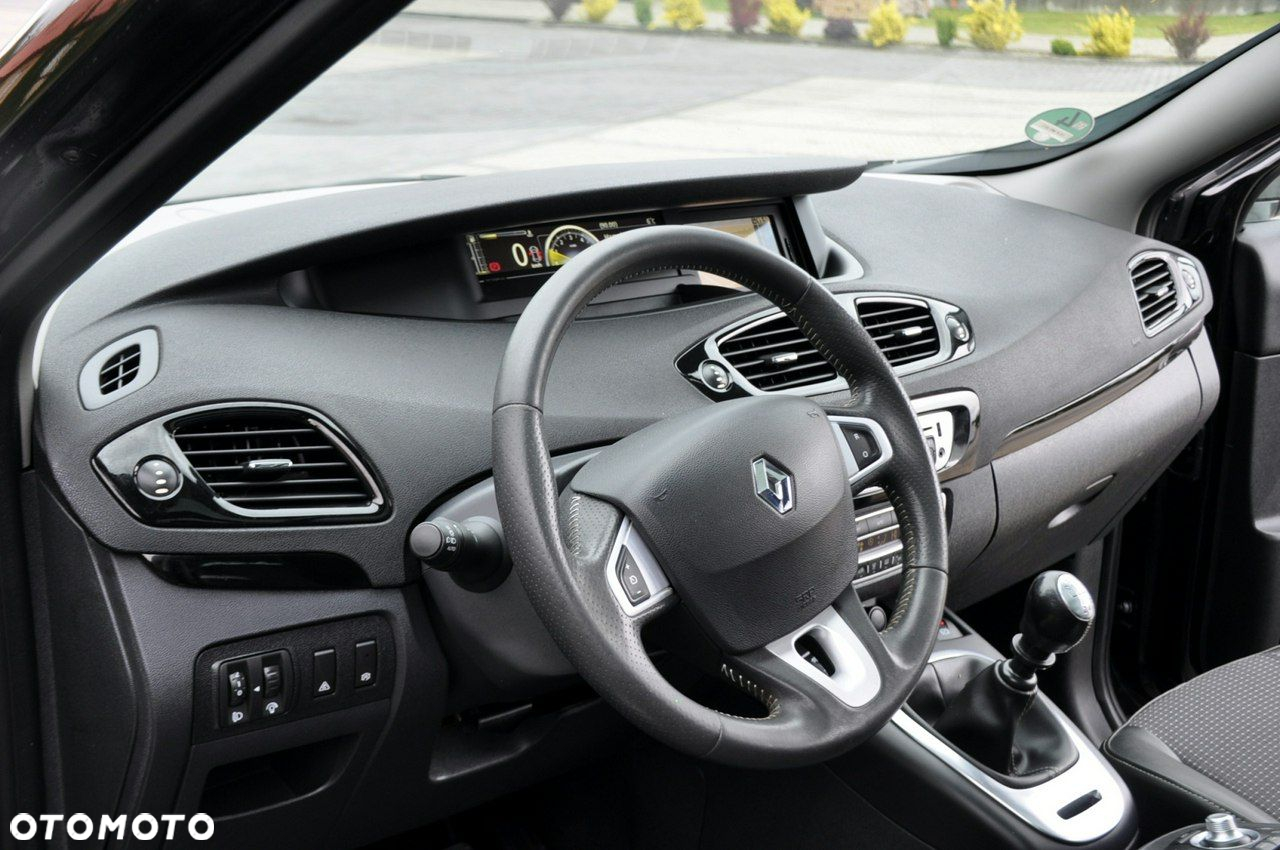 Renault Scenic - 25
