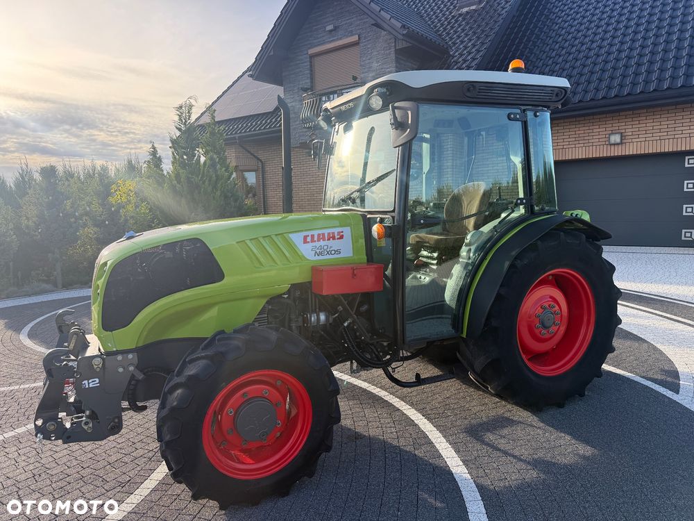 Claas Nexos 240F - 8