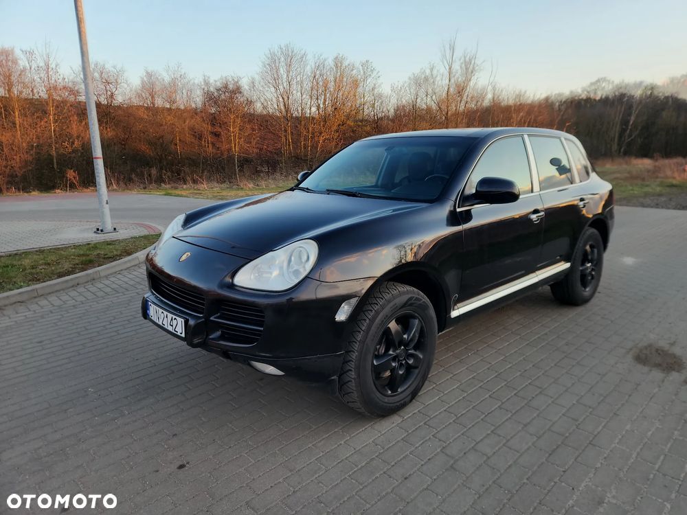 Porsche Cayenne - 1