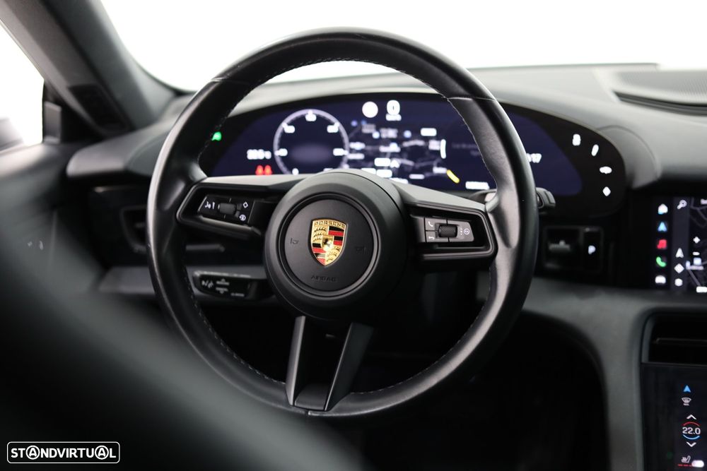 Porsche Taycan Cross Turismo 4 - 10