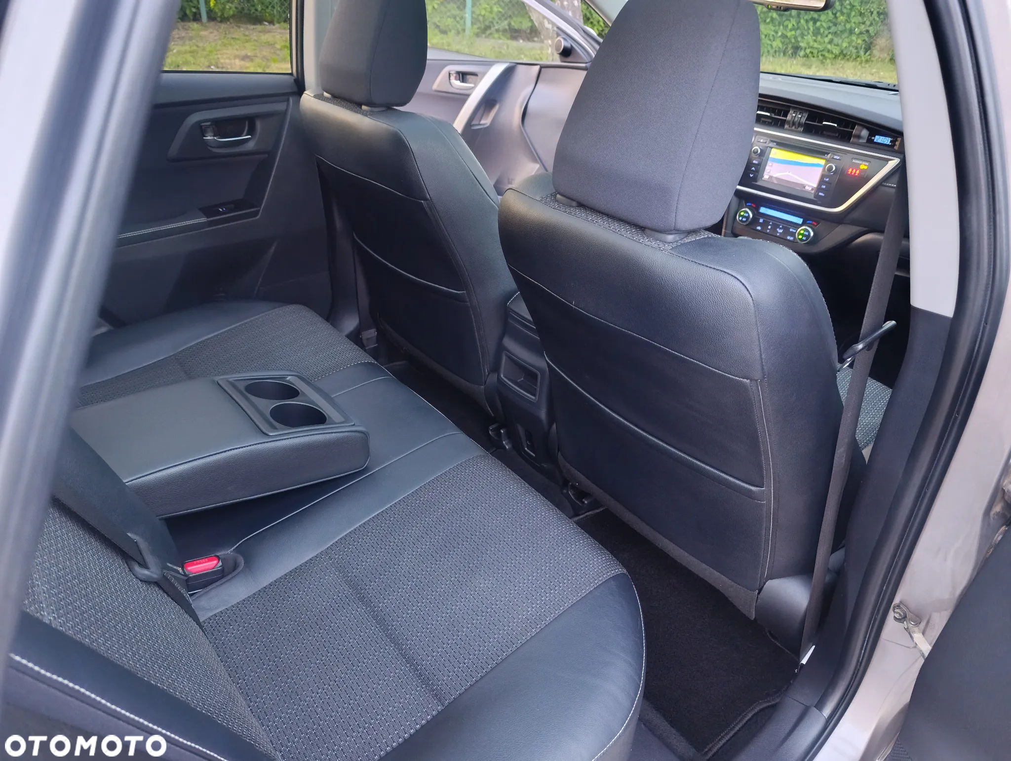 Toyota Auris 1.6 Valvematic Multidrive S Executive - 21