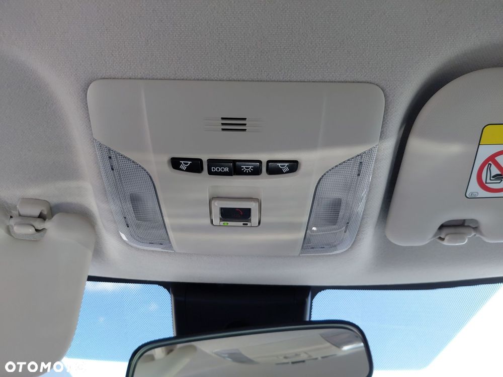 Toyota Corolla 1.8 Hybrid Comfort - 25