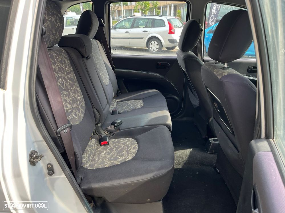 Hyundai Matrix 1.5 CRDi GLS - 10