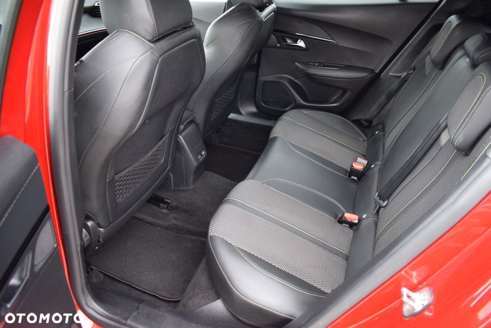 Peugeot 2008 - 13
