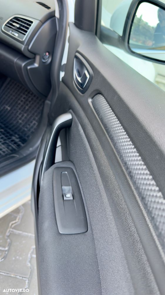 Renault Megane ENERGY dCi 90 EXPERIENCE - 12