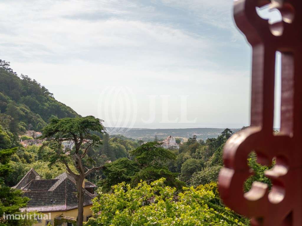 Moradia T4 situada na Vila de Sintra com vista para a serra - Grande imagem: 3/60