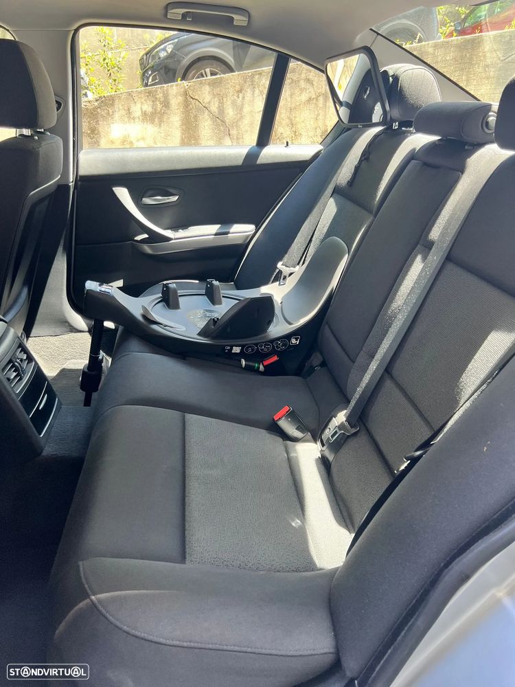 BMW 320 dA - 11