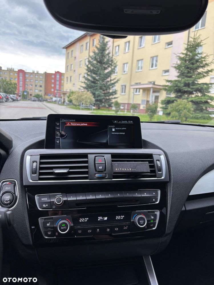BMW Seria 1 118i Sport Line Shadow - 14