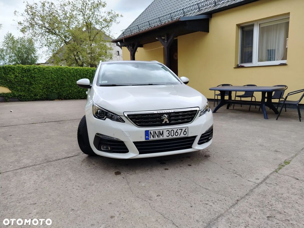 Peugeot 308 1.5 BlueHDi Allure S&S EAT8 - 8