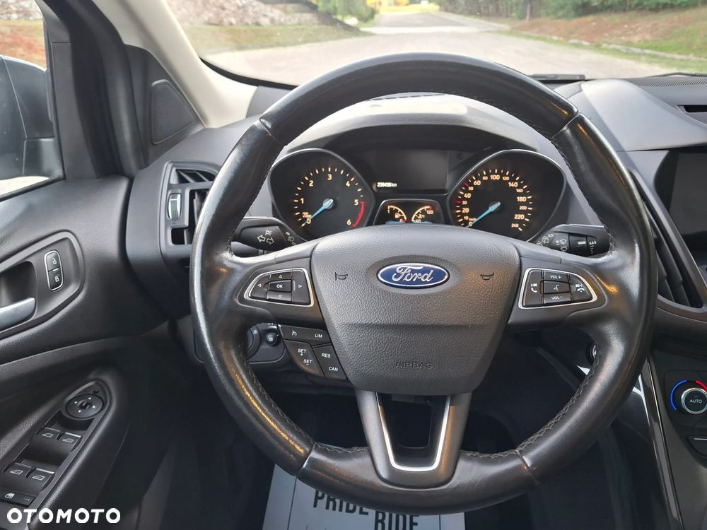 Ford Kuga 2.0 TDCi 4x2 Titanium - 30