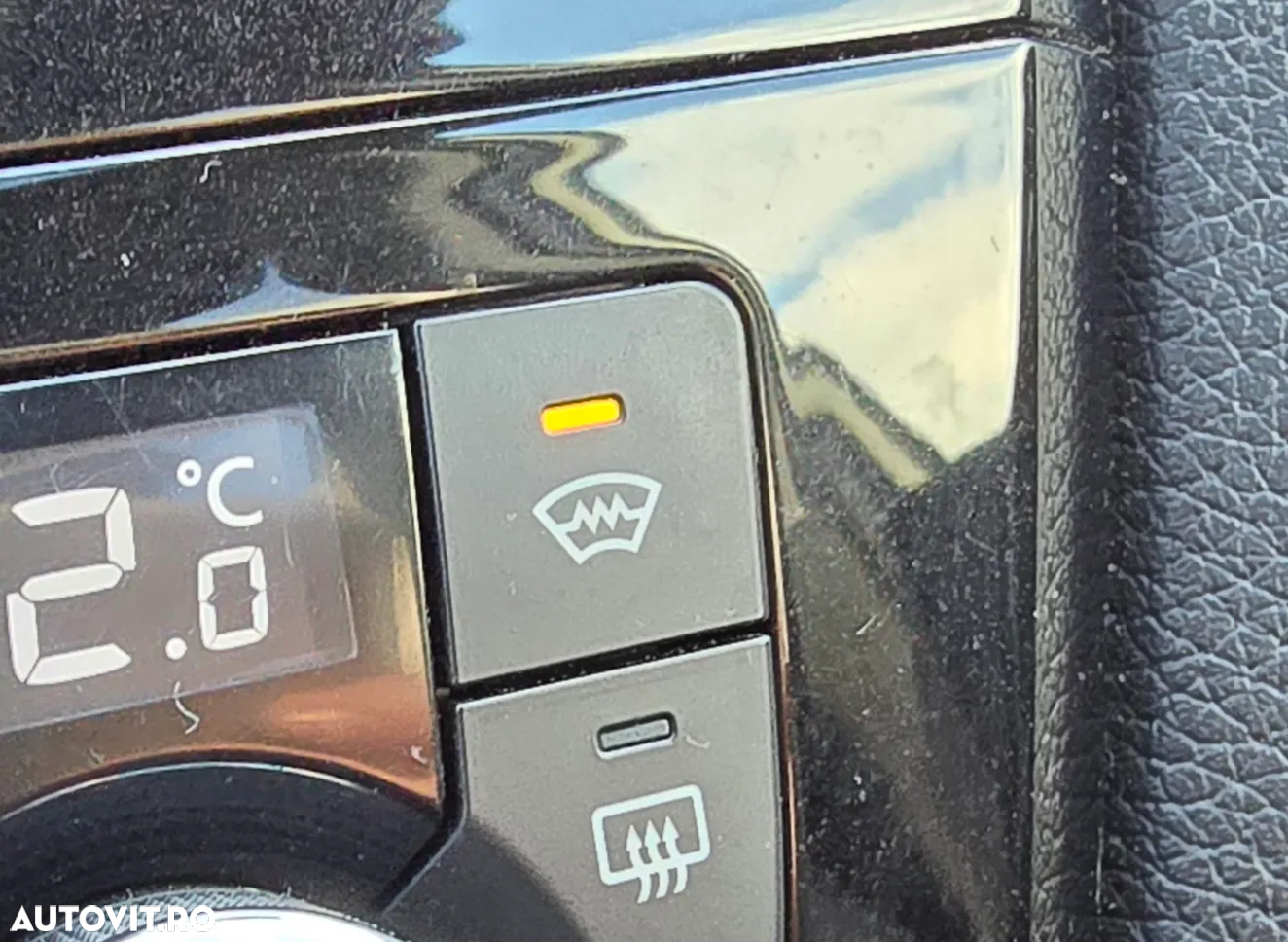 Nissan Qashqai 1.6 DCI 4 x 4 DPF Start/Stop tekna - 24