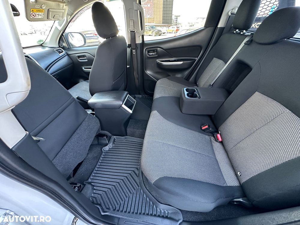 Mitsubishi L200 Double Cab 2.2 DI-D M/T Instyle - 11