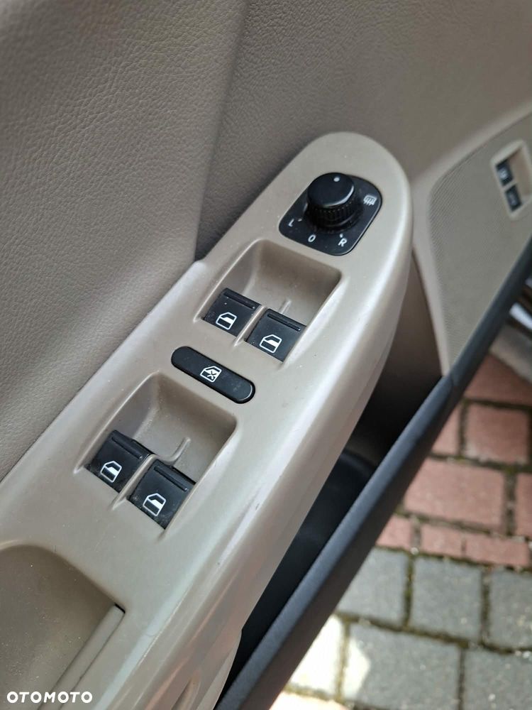 Volkswagen Passat 1.8 TSI Highline - 4
