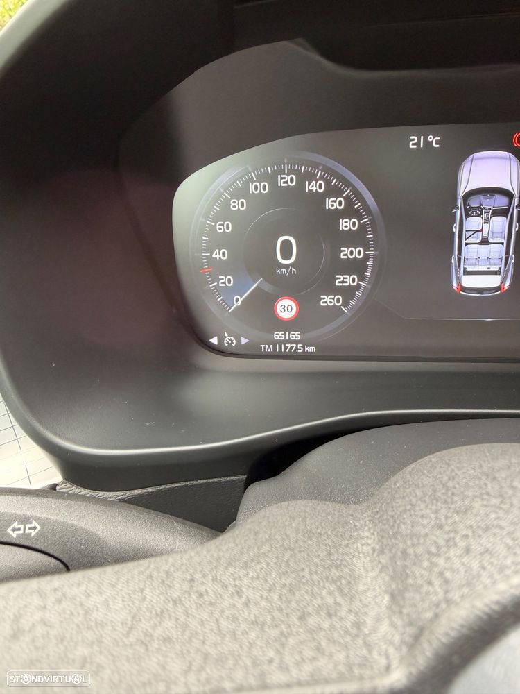 Volvo XC 40 1.5 T3 Momentum - 2