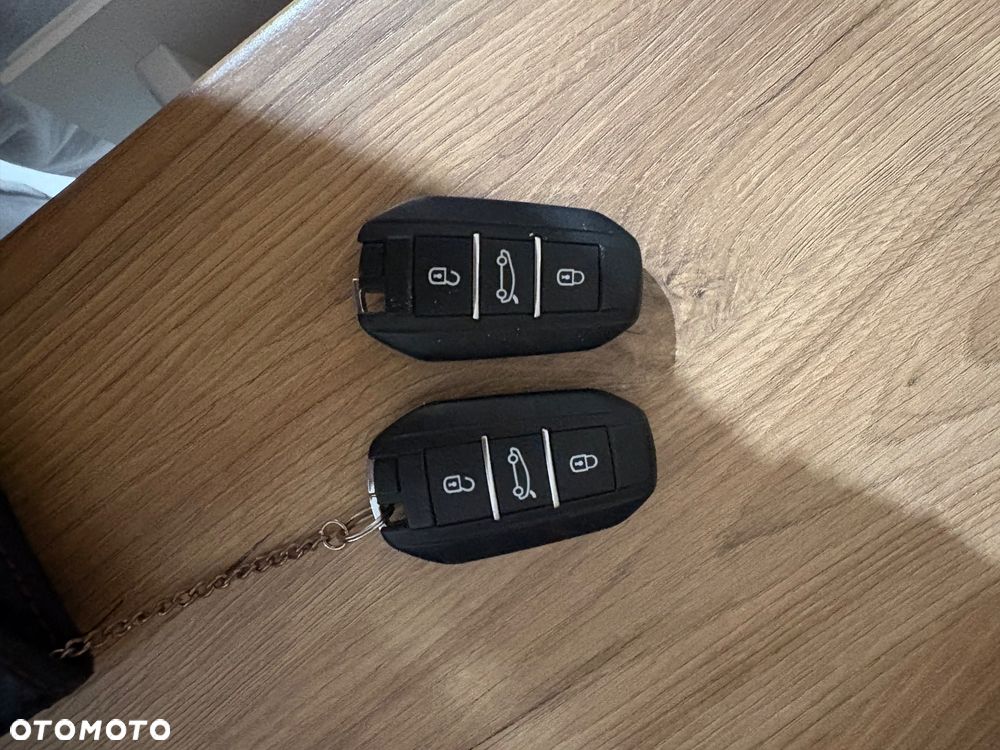 Peugeot 508 HDi FAP 140 Allure - 25