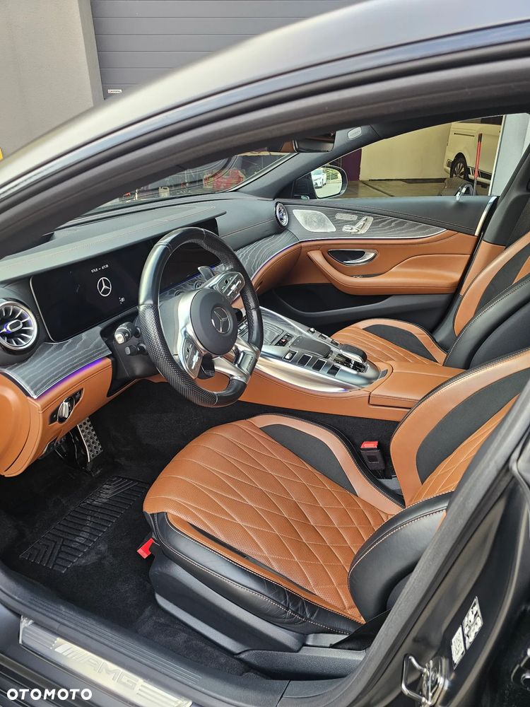 Mercedes-Benz AMG GT 43 4-Matic+ - 3