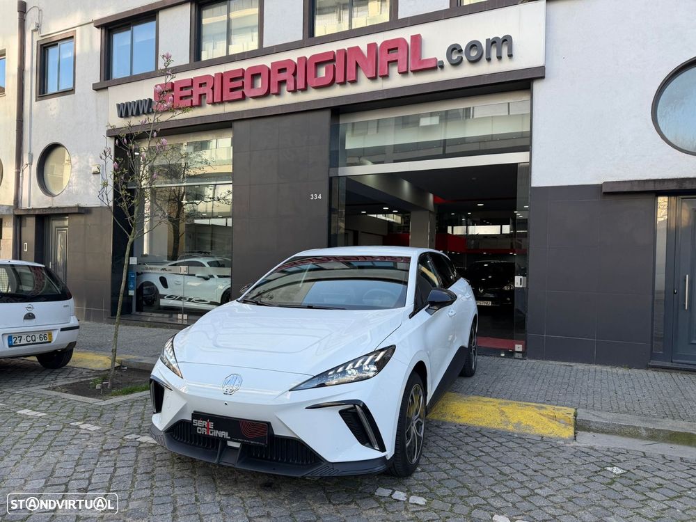 MG MG4 64 kWh Luxury - 1