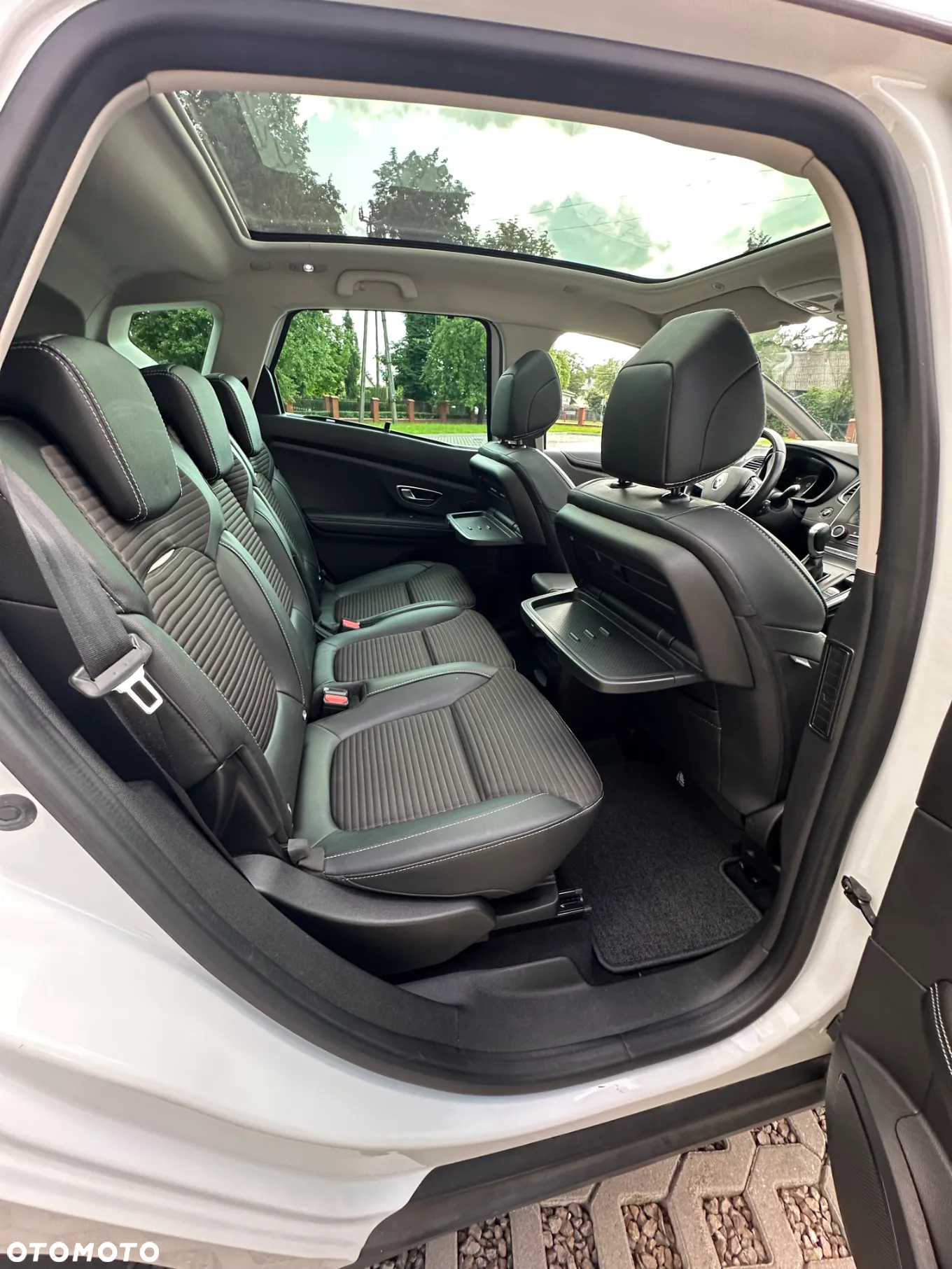 Renault Scenic 1.6 dCi Bose EDC - 24