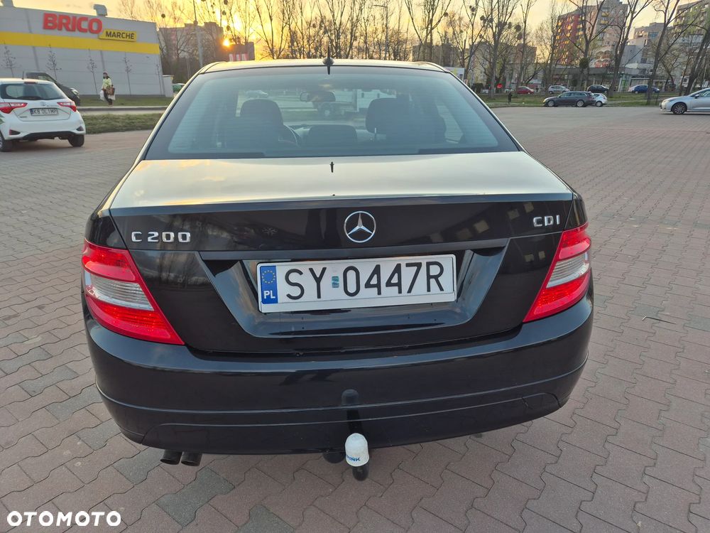 Mercedes-Benz Klasa C 200 CDI DPF BlueEFFICIENCY Elegance - 3