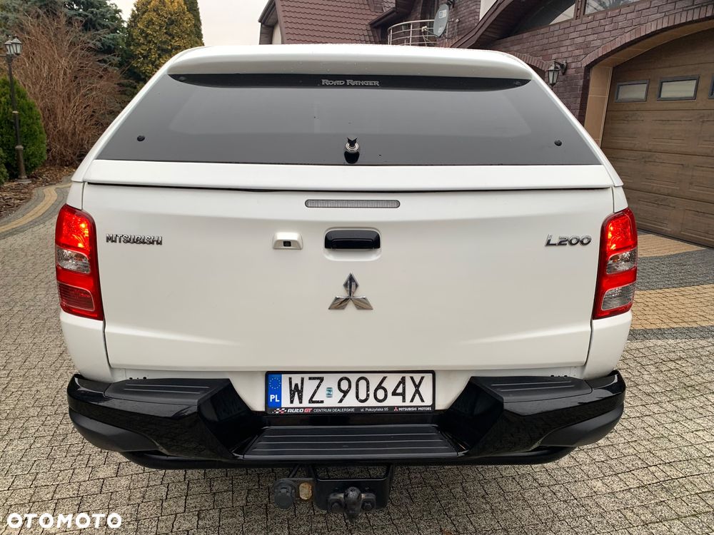 Mitsubishi L200 2.4 d DC Instyle Premiere Edition - 15