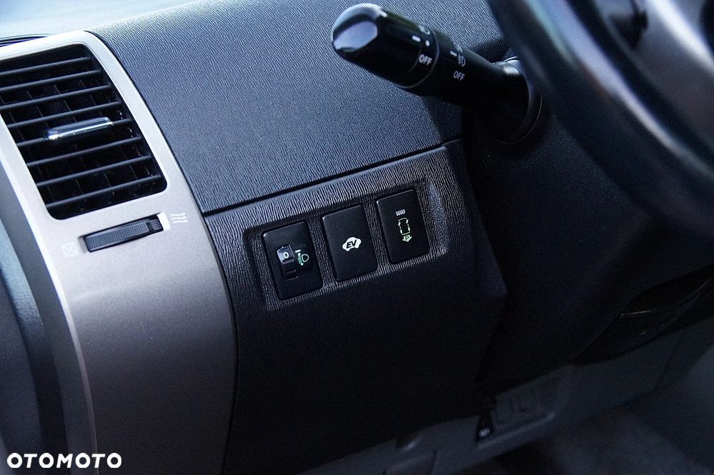 Toyota Prius 1.5 VVT-i Prestige - 16