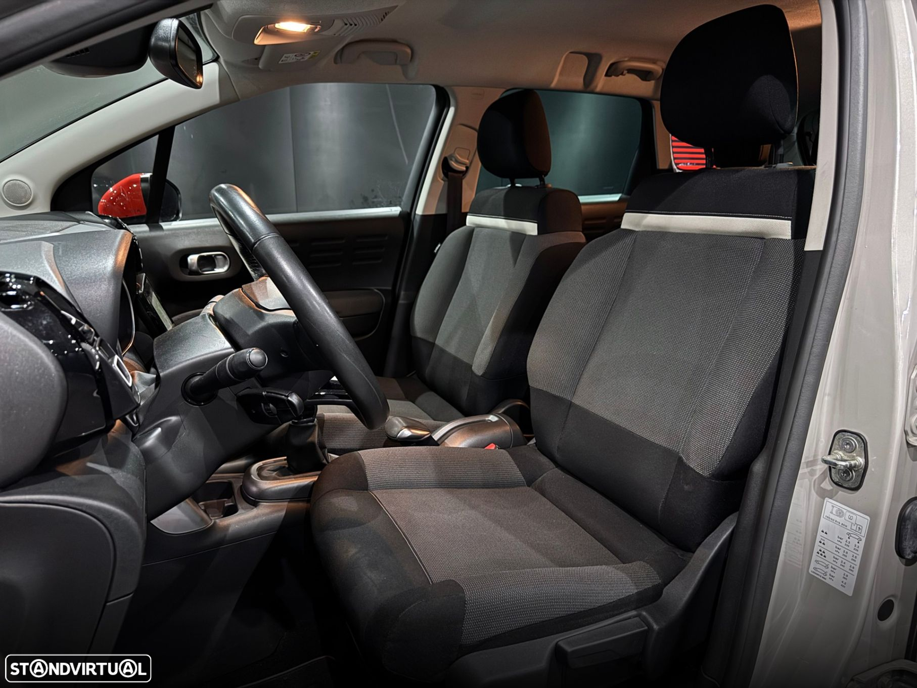 Citroën C3 Aircross 1.2 PureTech Shine - 14