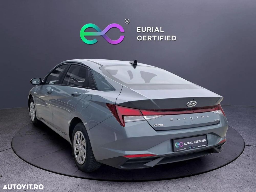 Hyundai Elantra 1.6 l 123 CP CVT Comfort - 4