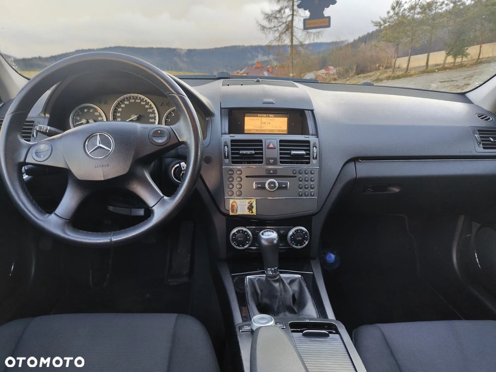 Mercedes-Benz Klasa C 200 CDI DPF Classic - 17