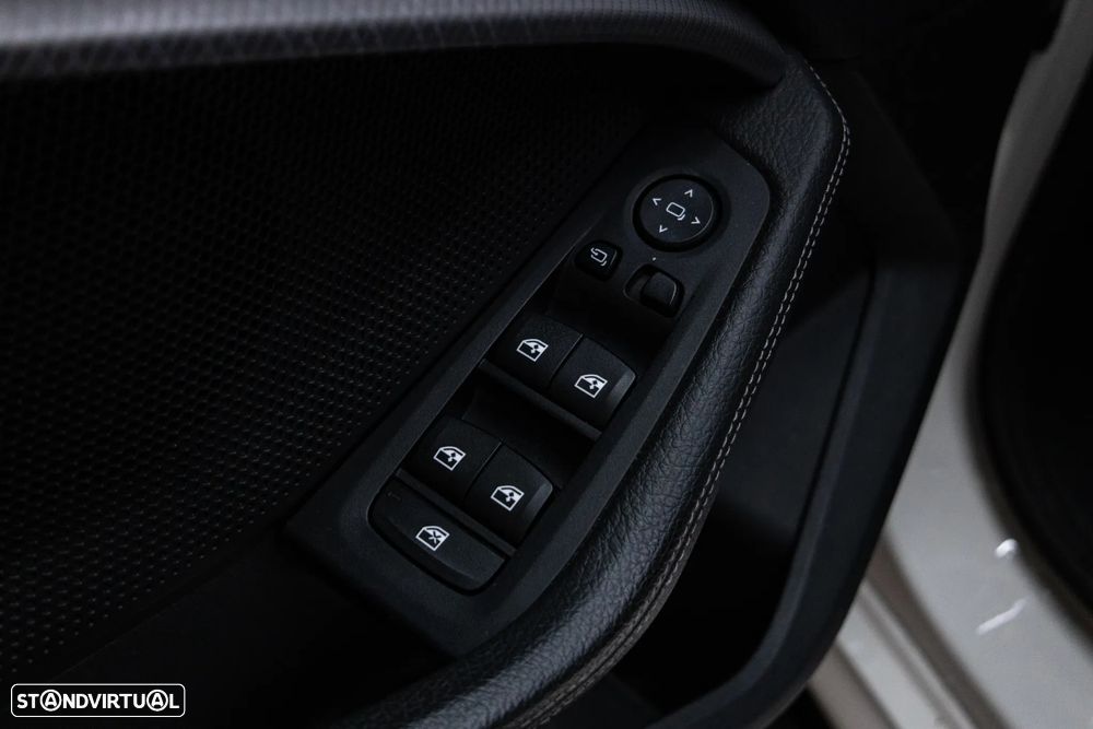 BMW 218 Gran Coupé i Pack Desportivo M - 24