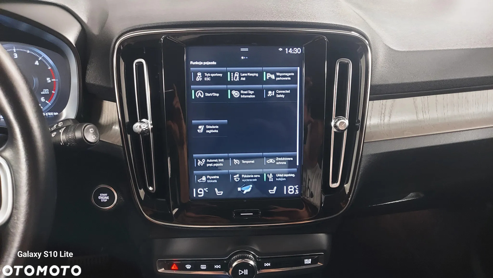 Volvo XC 40 D3 SCR Inscription - 24