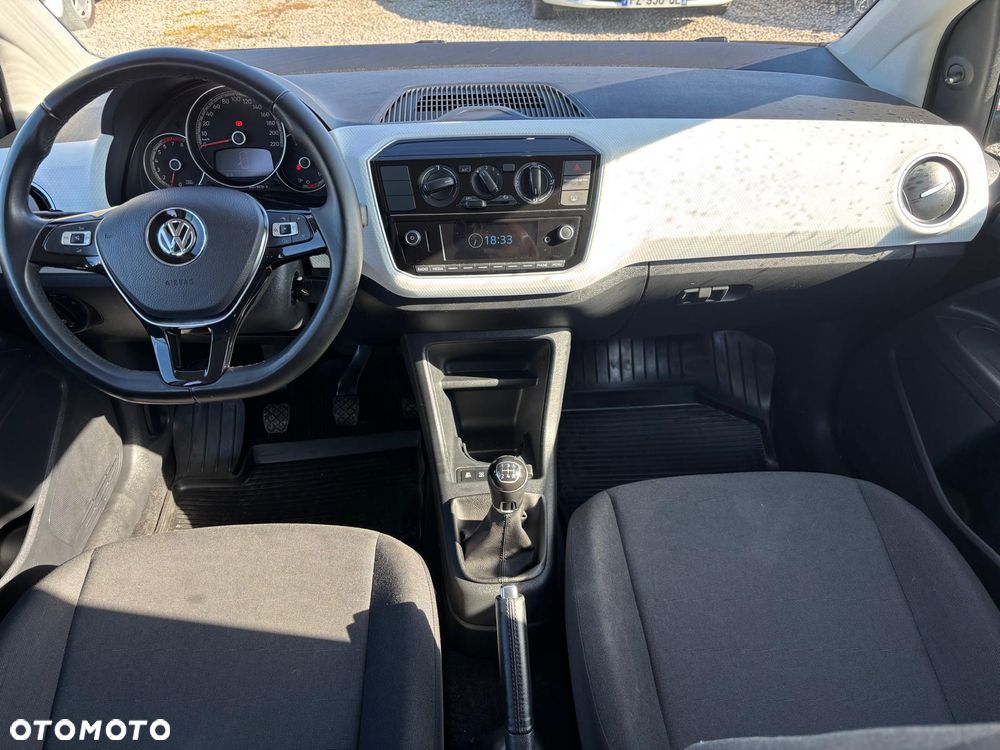 Volkswagen up! move - 11