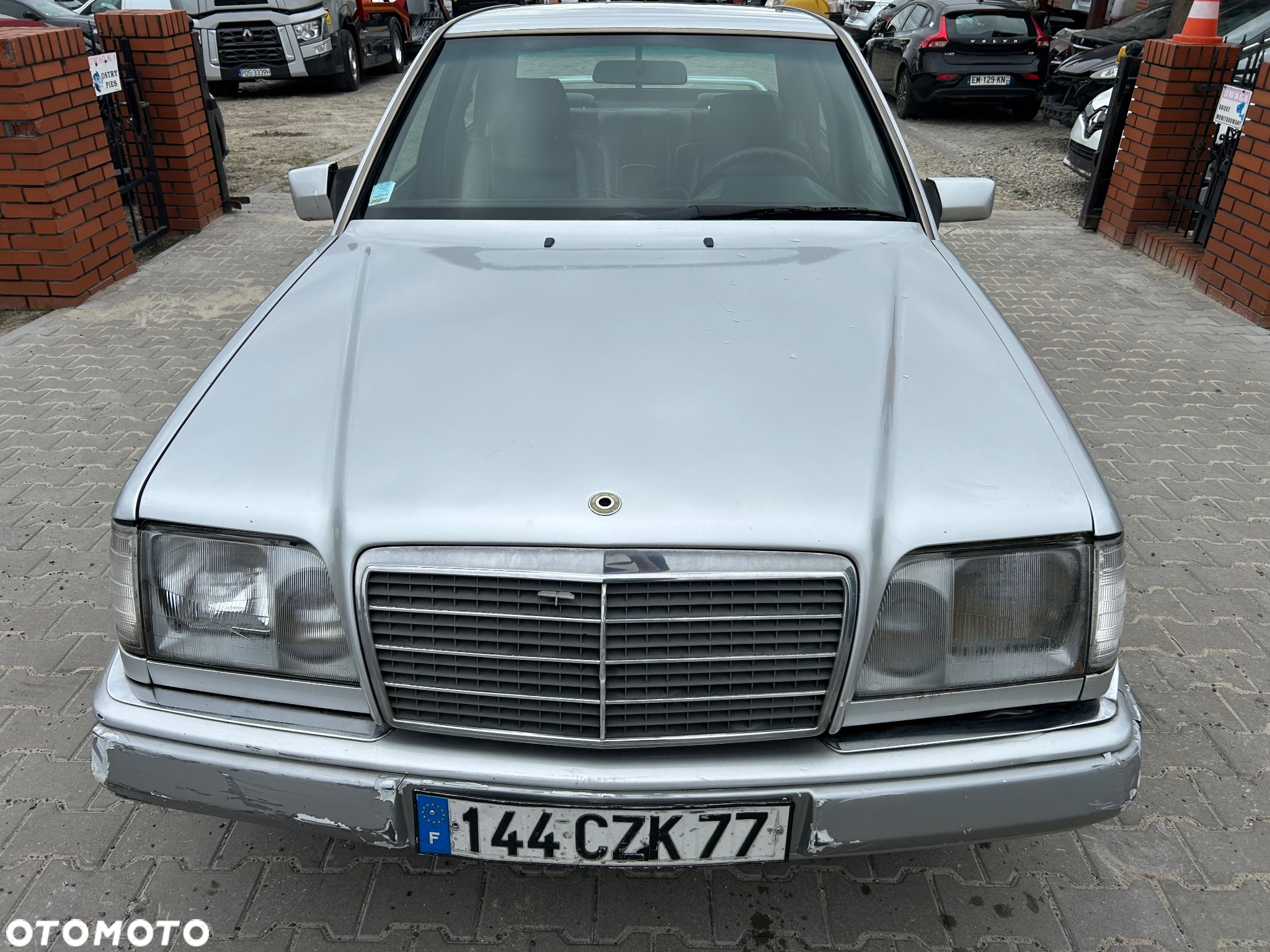 Mercedes-Benz Klasa E 300 D Turbo - 4