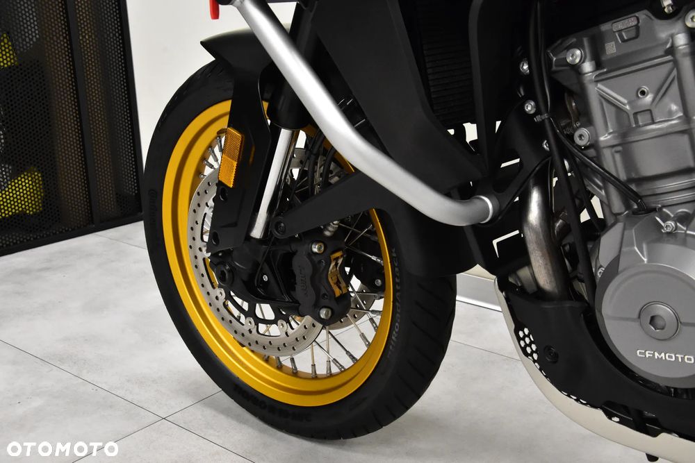 CFMoto MT - 37