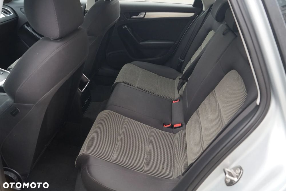 Audi A4 Avant 2.0 TDI DPF Ambition - 9