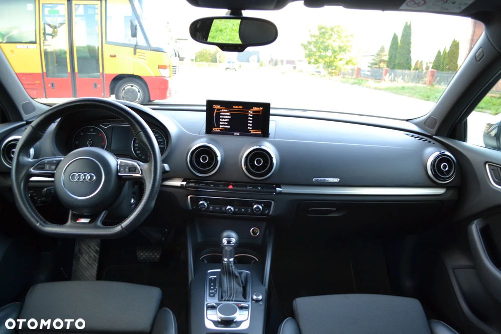Audi A3 Sportback 2.0 TDI (clean diesel) quattro S tronic S line Sportpaket - 17