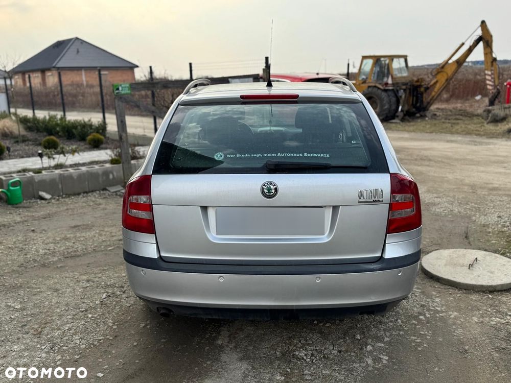 Skoda Octavia 1.6 Active - 4